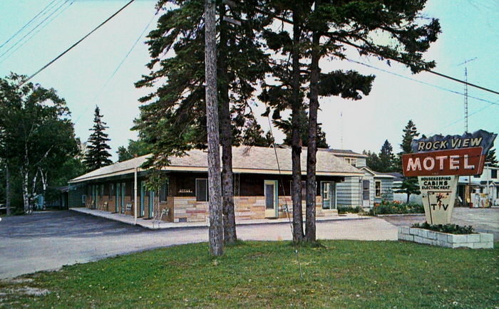 Bear Cove Inn (Rock View Motel, Rockview Motel) - Vintage Post Card